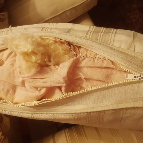 Two-seater sofa used 1.40x0.85 m with silk-cotton filling