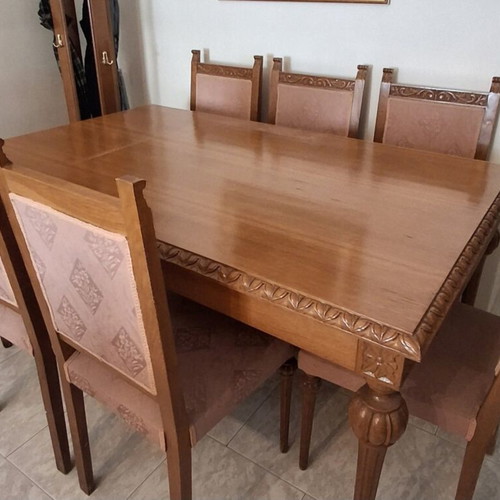 Dining set with 6 chairs and buffet with mirror, like new
