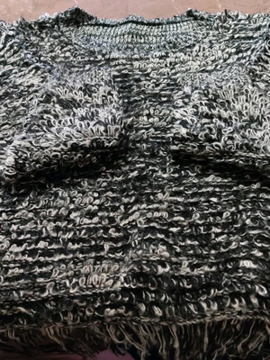 Women's long-sleeve knitted sweater like new, gray-black