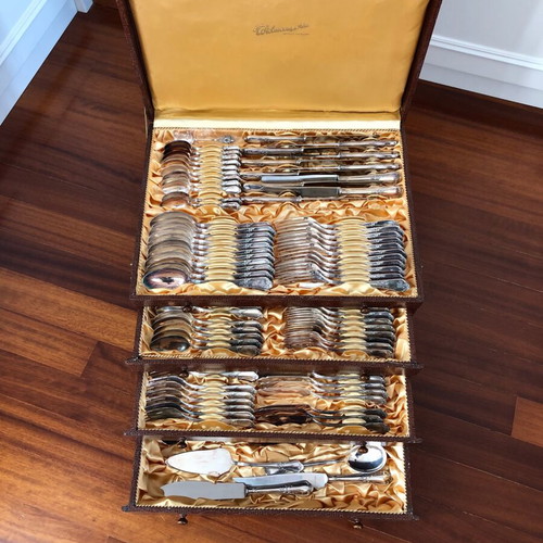 Silver collectible cutlery set like new, 12 sets, 171 pieces