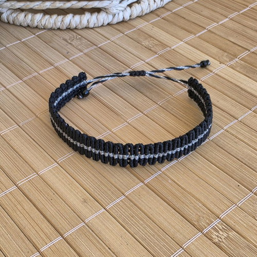 Macrame bracelets like new, set of 2, black and silver