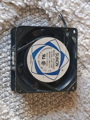 Sunon fan used in good condition