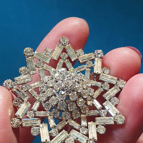Vintage brooch Western Germany like new, silver with crystals