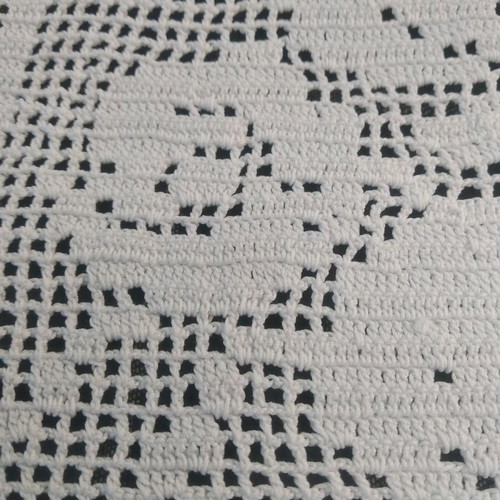 Knitted tablecloth like new 90x90