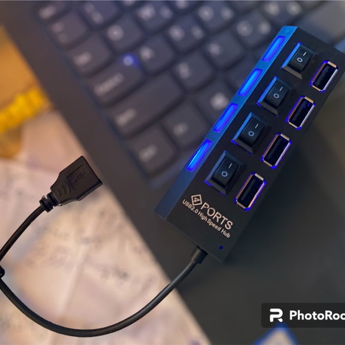 USB hub new with 4 ports and on/off switches