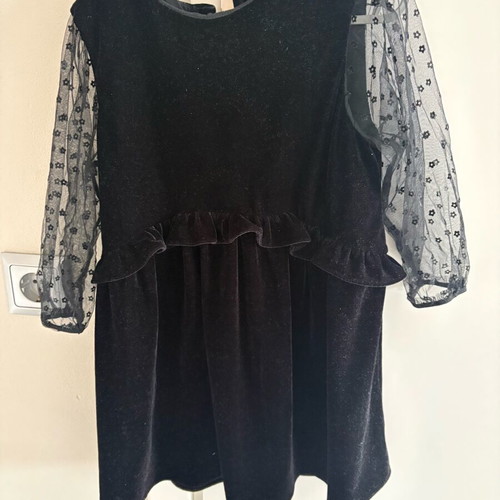 Zara velvet girl dress black like new 4-5 years old