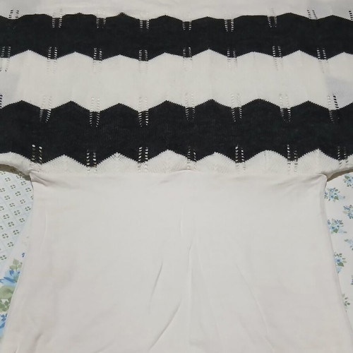 Bianco knitted sweater like new, black and white batwing sleeve