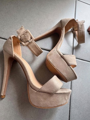 Beige platform sandals size 36