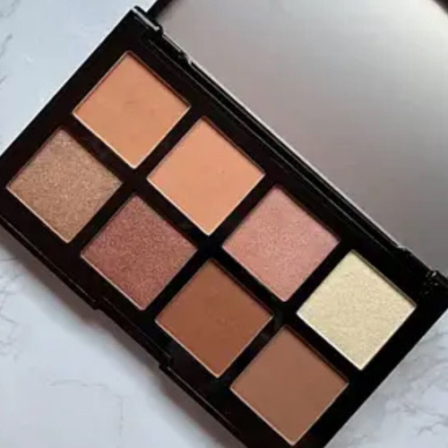 Phase Zero eyeshadow palette new with 8 matte shades for daily makeup