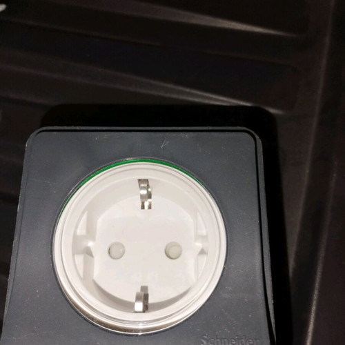 Outdoor socket new waterproof for external use