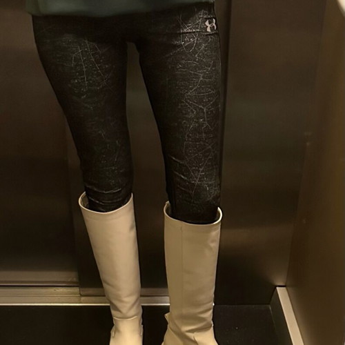 Zara knee-high boots like new, size 38, off-white beige