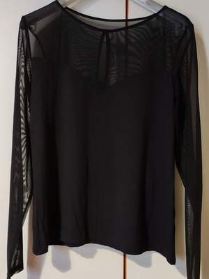 Blouse with muslin sleeves and shoulder, like new, size XL