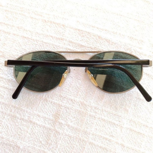 90s vintage sunglasses, UV 400 protection, Italy design