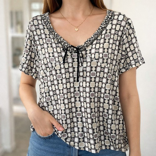 Geometric Print short sleeve top XL barely worn, black grey ecru