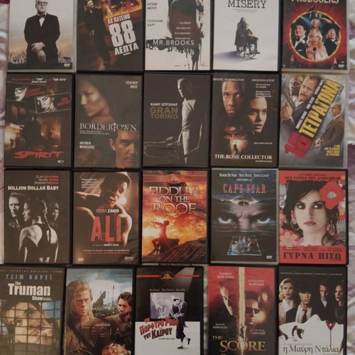 DVD set of 250 movies like new, various genres