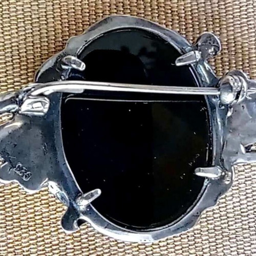 Silver brooch 925 with black onyx, vintage style, like new