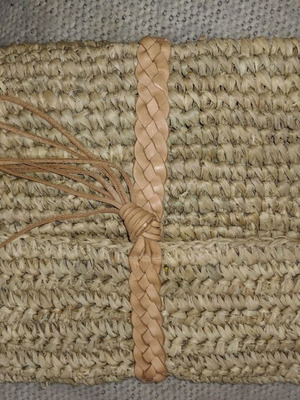 Handmade bag with leather and straw like new, beige