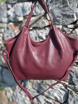 Large Italian shoulder bag new, genuine soft leather, burgundy
