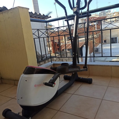 Norton elliptical fitness machine used with repaired mainboard