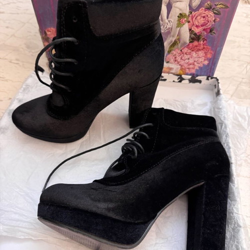 Vera Blum suede ankle boots No 37 used, black