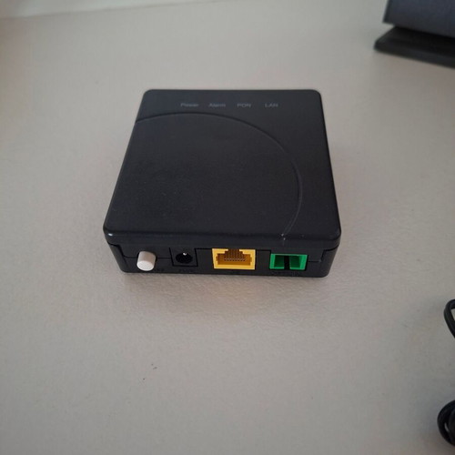 Vodafone Power Station Wi-Fi 6 and Nokia G-010G-R Optical Network Terminal like new