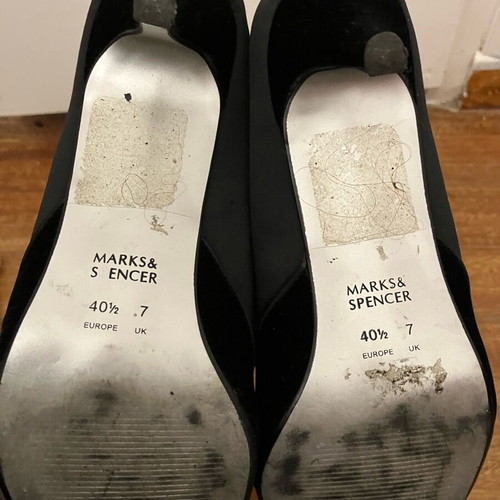 Marks & Spencer low heel pumps like new, size 40.5, black