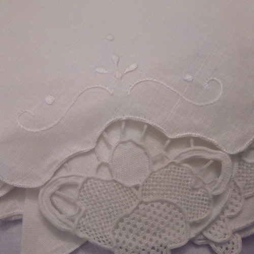Handmade round tablecloth with kopaneli lace and white embroidery, new