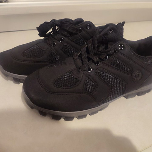 Work shoes new, size 43, black sneakers