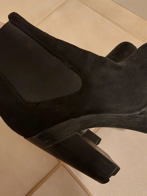 Melissa black ankle boots like new, suede, size 38