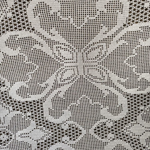 Handmade tablecloth like new