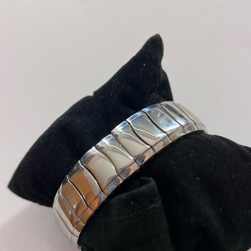 Seiko ladies 23mm bracelet like new, white