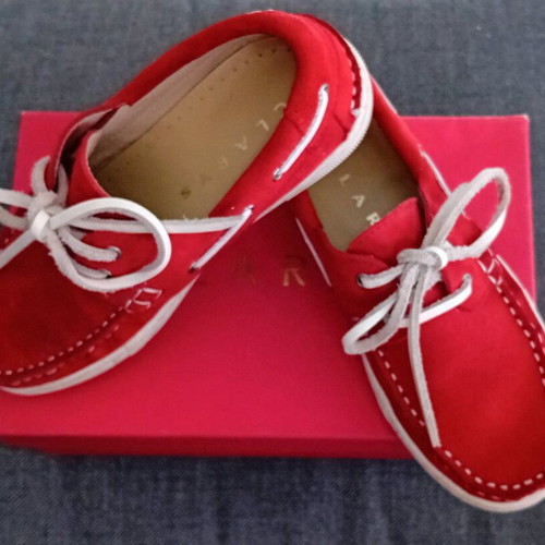 Clarys children's suede leather loafers like new, size 31, red