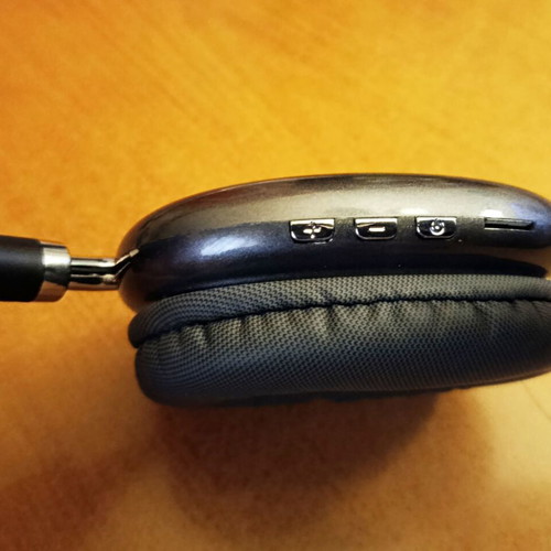 Wireless headphones P9 in excellent condition