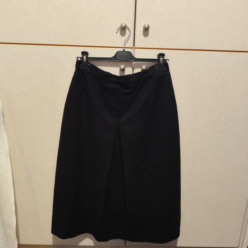 Black wool skirt like new, size L 40 12