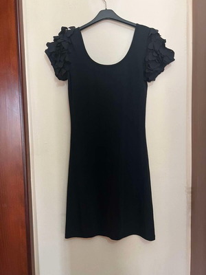 Toi&Moi black mini fitted dress with short sleeves and heart design like new