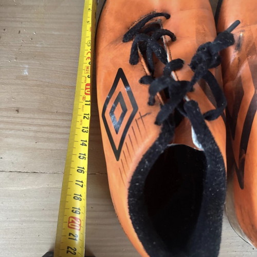 Umbro football shoes size 32 used, orange and black