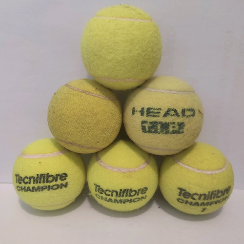 Tennis balls used without case