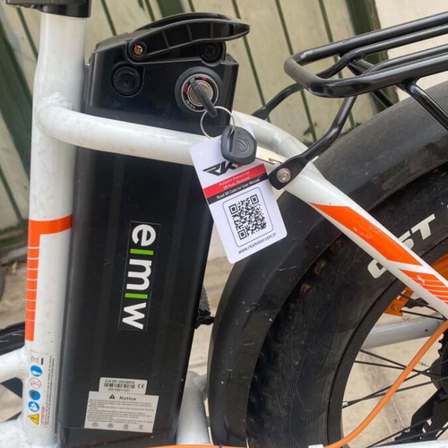 Electric bike like new with one-year battery warranty