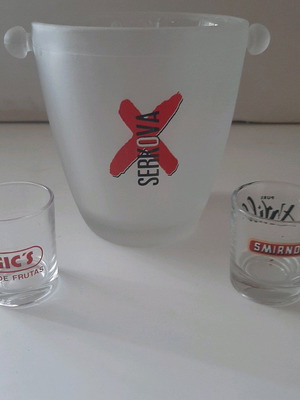 Serkova ice bucket like new, collectible with 2 shot glasses