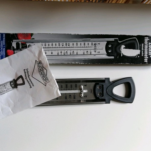 Kuchenprofi thermometer used