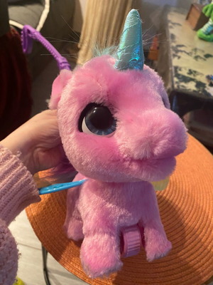 Hasbro Furreal Flyalots Flitter Unicorn like new