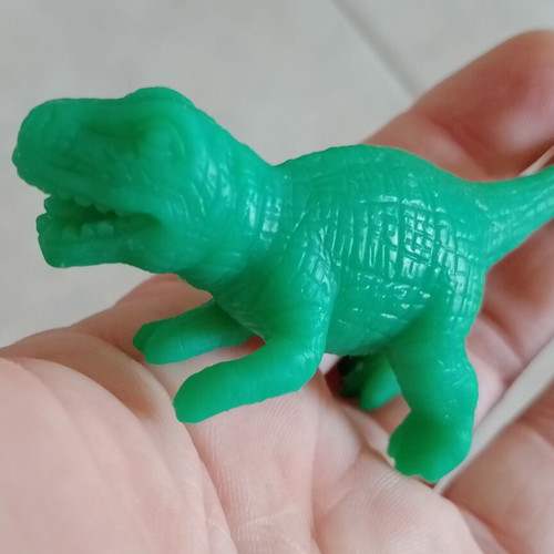 Dinosaur toy set used, 3+1 rubber figures