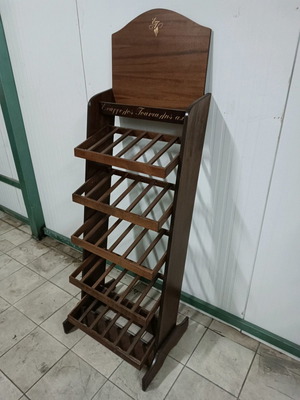 Wooden wine rack used, 30 bottles