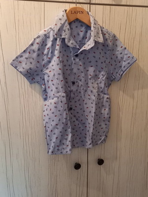 Hastag short-sleeve shirt for 5-year-old boy like new