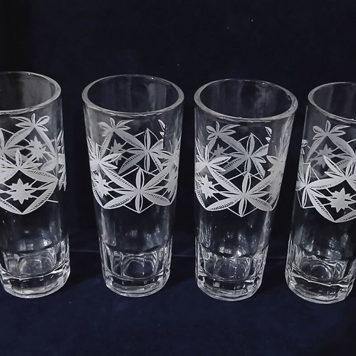 Ouzo glasses like new, set of 4 classic glass tubes