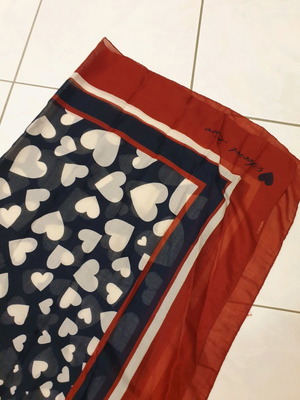Scarf used with blue and red hearts