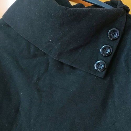 Black cape onesize like new with collar and buttons