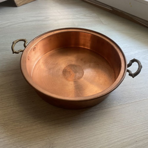 Copper vessel with lid and handles vintage, used, 1940-60