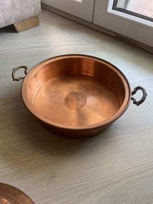 Copper vessel with lid and handles vintage, used, 1940-60