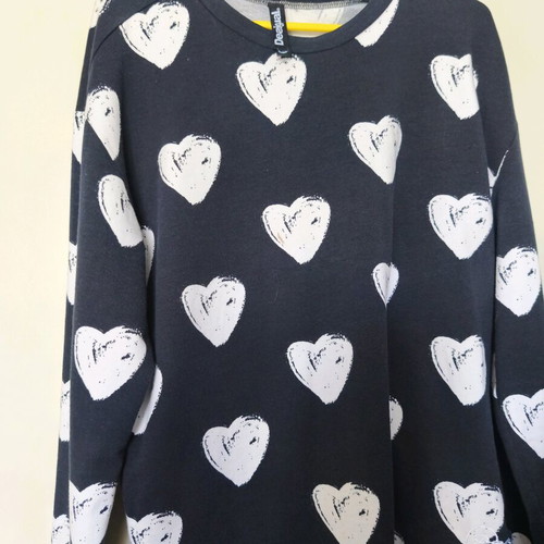 Desigual women's sweatshirt hearts like new, black, size L